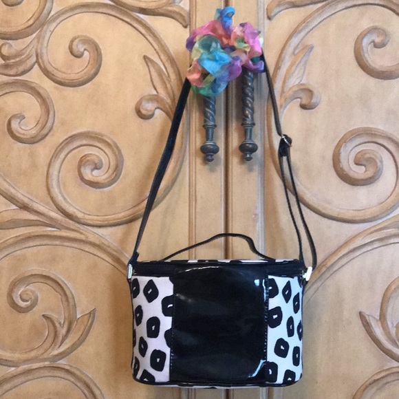 Lancome Leopard Toiletry Bag Black & White. - Picture 6 of 10